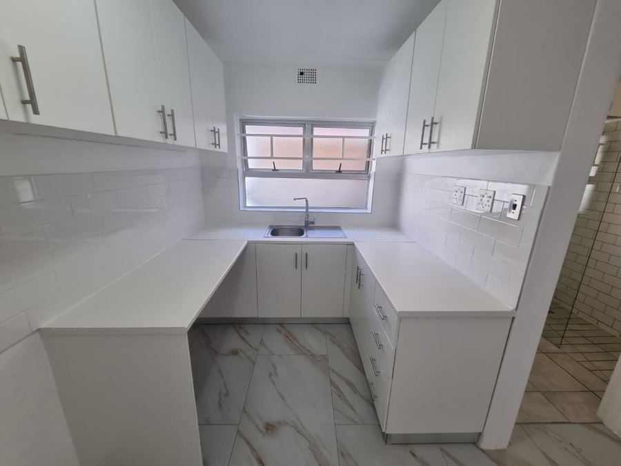 To Let 2 Bedroom Property for Rent in Tamboerskloof Western Cape